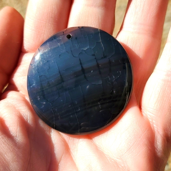 New Black Dragon Veins Agate Round Pendant. - Picture 10 of 12